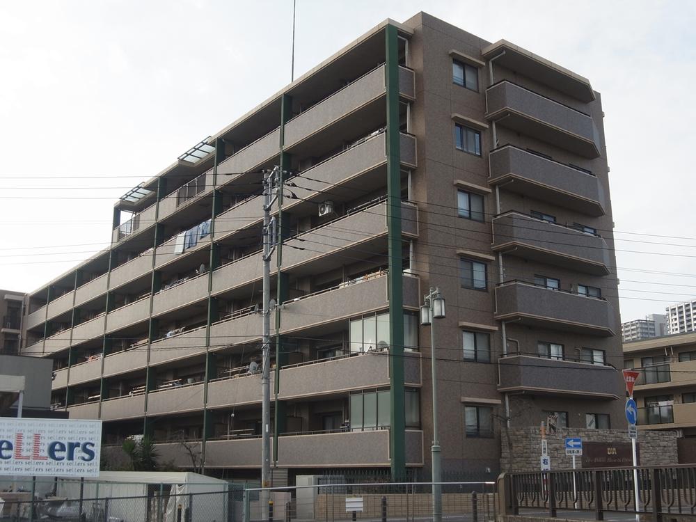 Local appearance photo. Local (12 May 2013) Shooting