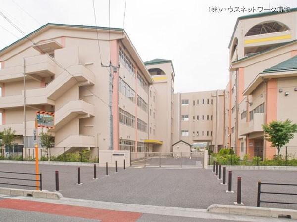 Primary school. 480m to Saitama City Tsujiminami elementary school
