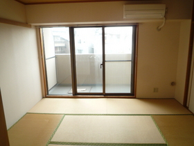 Living and room. Japanese-style room 6 quires