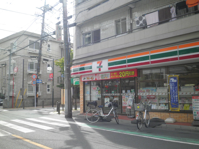 Convenience store. Seven-Eleven Minami Urawa 3-chome (convenience store) to 200m