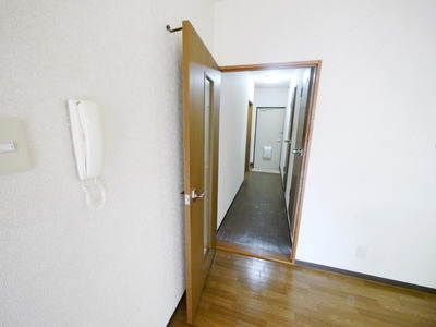 Other room space. Intercom and entrance