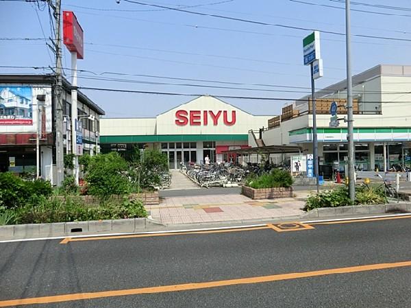 Supermarket. 230m to Urawa store in Seiyu