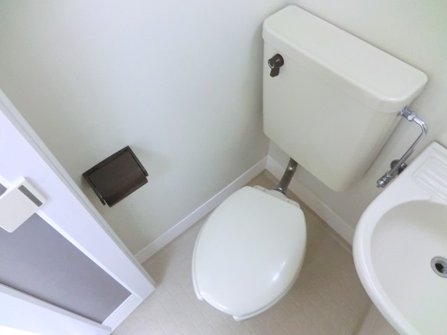 Toilet.  ☆ Western-style toilet ☆ 