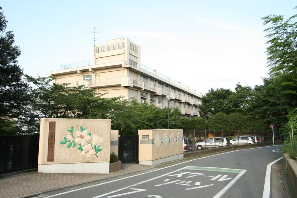 Primary school. Saitama Tatsuzen 670m before to elementary school