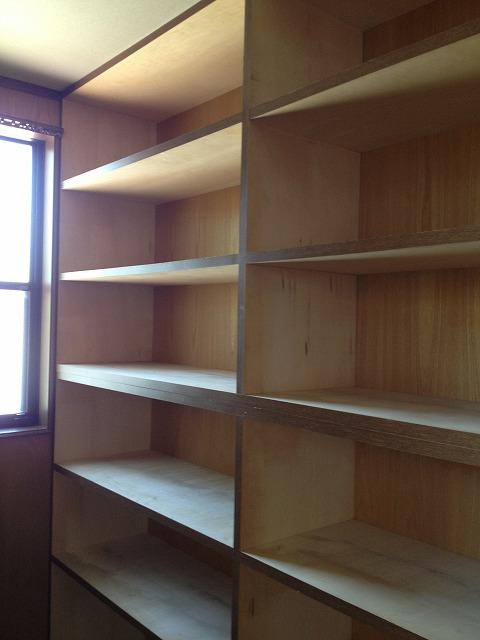 Receipt. Built-in storage shelves in the room (August 2013) shooting study (children's room)