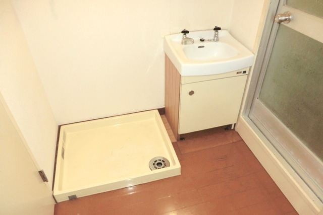 Washroom.  ☆ Independent wash basin ・ Washing machine in the room ☆