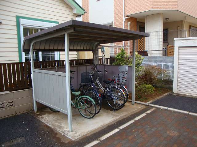 Other. 0m to bicycle parking lot (Other)