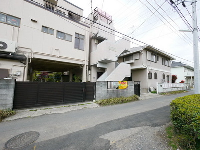 Building appearance. Wanted shop Town housing Omiya ⇒ [048-648-3580] 