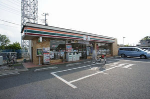 Convenience store. Seven-Eleven Omiya Shinzutsumi store up (convenience store) 227m