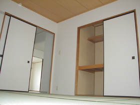 Living and room. Bright Japanese-style room 6 quires