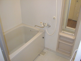 Bath. bus ・ toilet ・ It is another washbasin