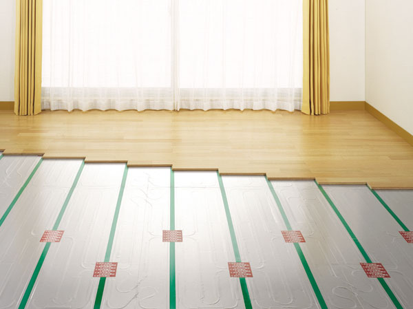 Other.  [Hot water floor heating] living ・ The dining, Adopt a floor heating using hot water. Not pollute the air, Comfortably warms the room from feet. (Same specifications)
