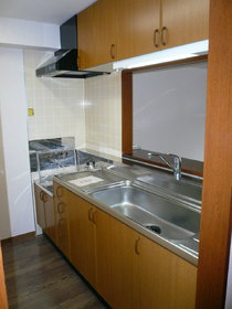 Kitchen. Gas stove can be installed kitchen