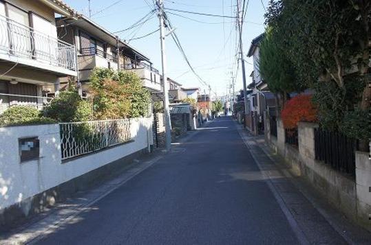 Local photos, including front road. Frontal road