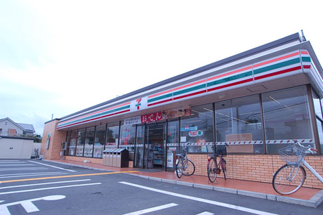 Convenience store. Seven-Eleven Higashiomiya 7-chome up (convenience store) 366m