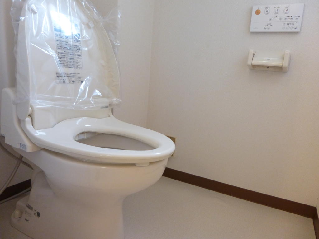 Toilet. With Washlet ~ (H25.12 reform)