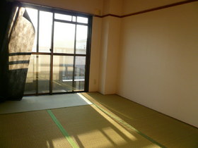 Living and room. Japanese-style room 6 quires