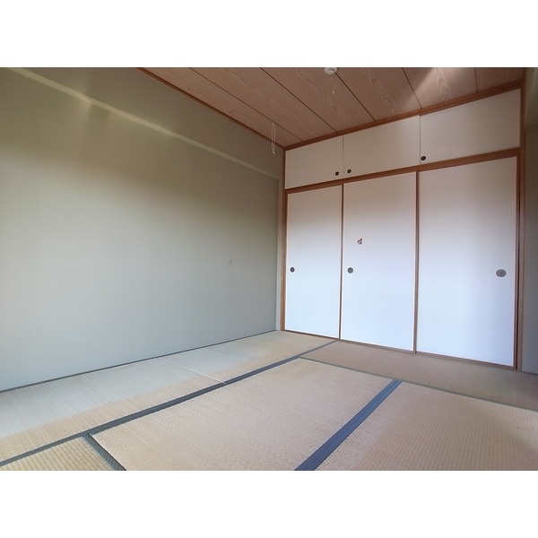 Other room space. Japanese-style room 6 quires