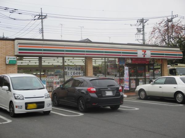 Convenience store. 250m to a convenience store