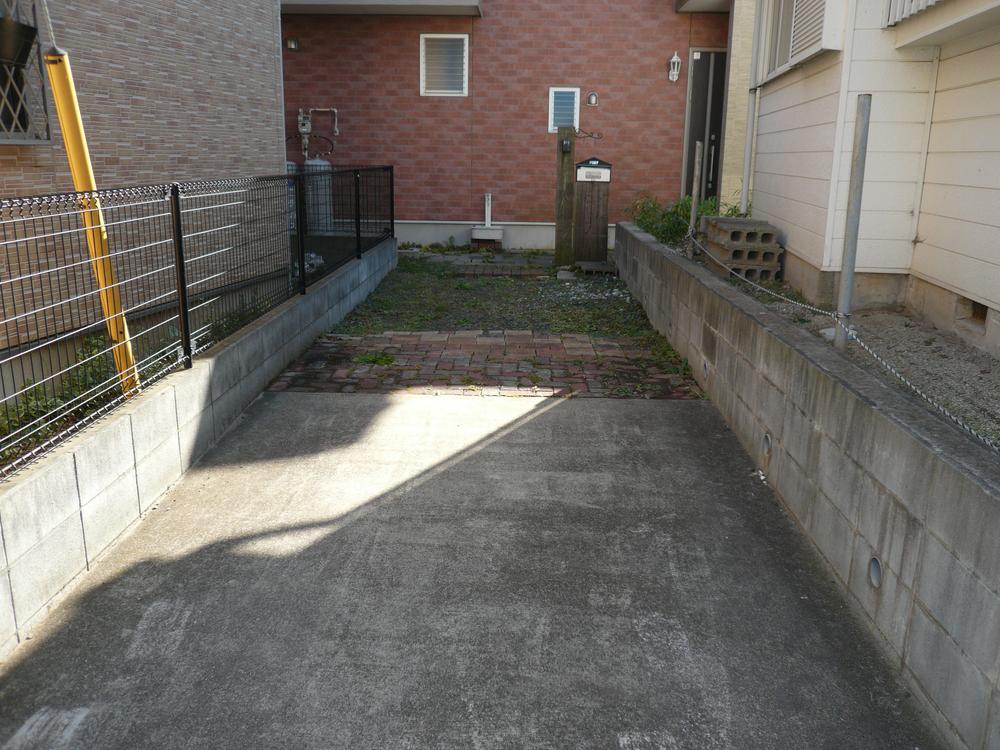 Parking lot