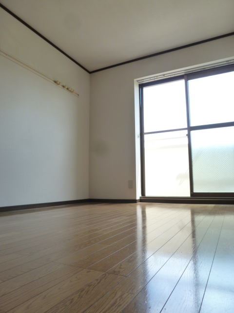 Other room space. Yang per wind street also good in the top floor