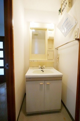 Washroom. 1