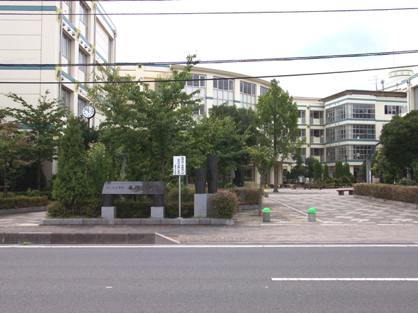 Junior high school. Haruno 50m until junior high school (housing complex adjacent) (junior high school)