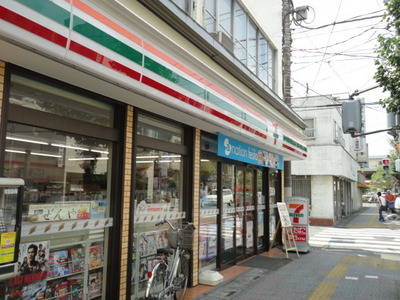 Convenience store. 40m until the Seven-Eleven (convenience store)