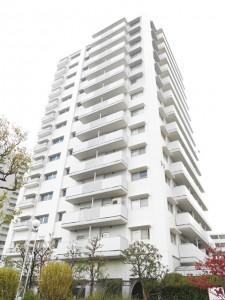 Local appearance photo. Floor area spacious  ☆ Everyone can relax in the family also spacious living room.  ☆ With a solid room 3 room, Family everyone satisfied  ☆ You can rest assured in the living environment good location.