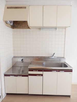 Kitchen.  ※ 103, Room interior reference photograph Gas stove installation Allowed