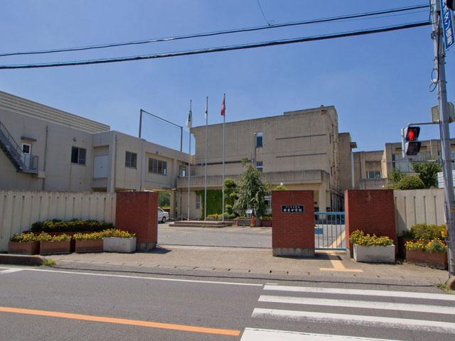 Junior high school. 1100m until the Saitama Municipal Harusato junior high school