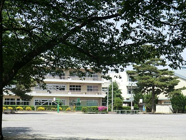 Primary school. Daisuna soil 240m to East Elementary School