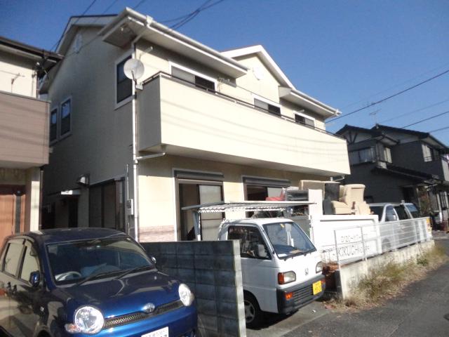 Local appearance photo. After the turn of the year, Make the outer wall and the roof paint!