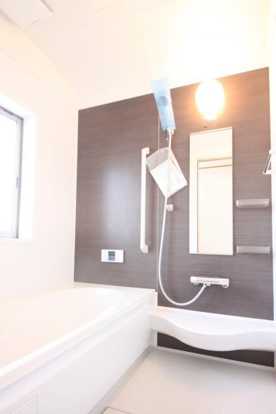 Same specifications photo (bathroom)