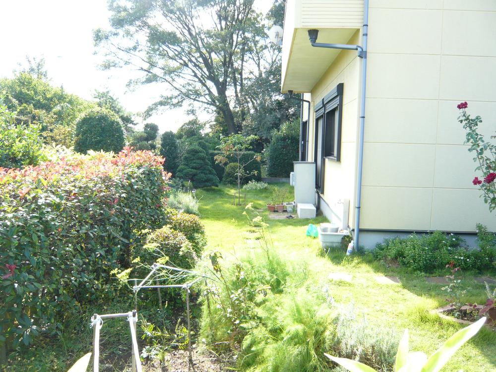 Garden. You can also Nantei spacious home garden (^^)