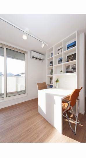 Space reserved on the second floor center "Home Commons". Without cocooning in private room, Learning and work, Public space that the hobby can be shared with family. Mom put the balcony of the laundry, such as children to consult a homework, It is nurtured in a natural conversation