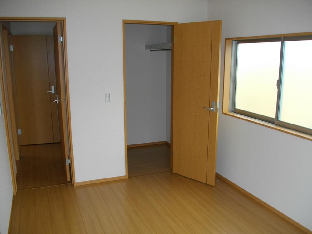 Receipt. Room + walk-in closet