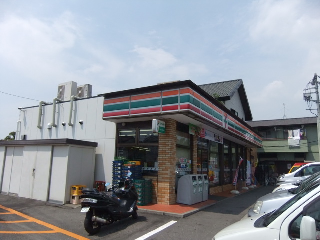 Convenience store. 747m to Seven-Eleven Omiya Mitsuhashi store (convenience store)