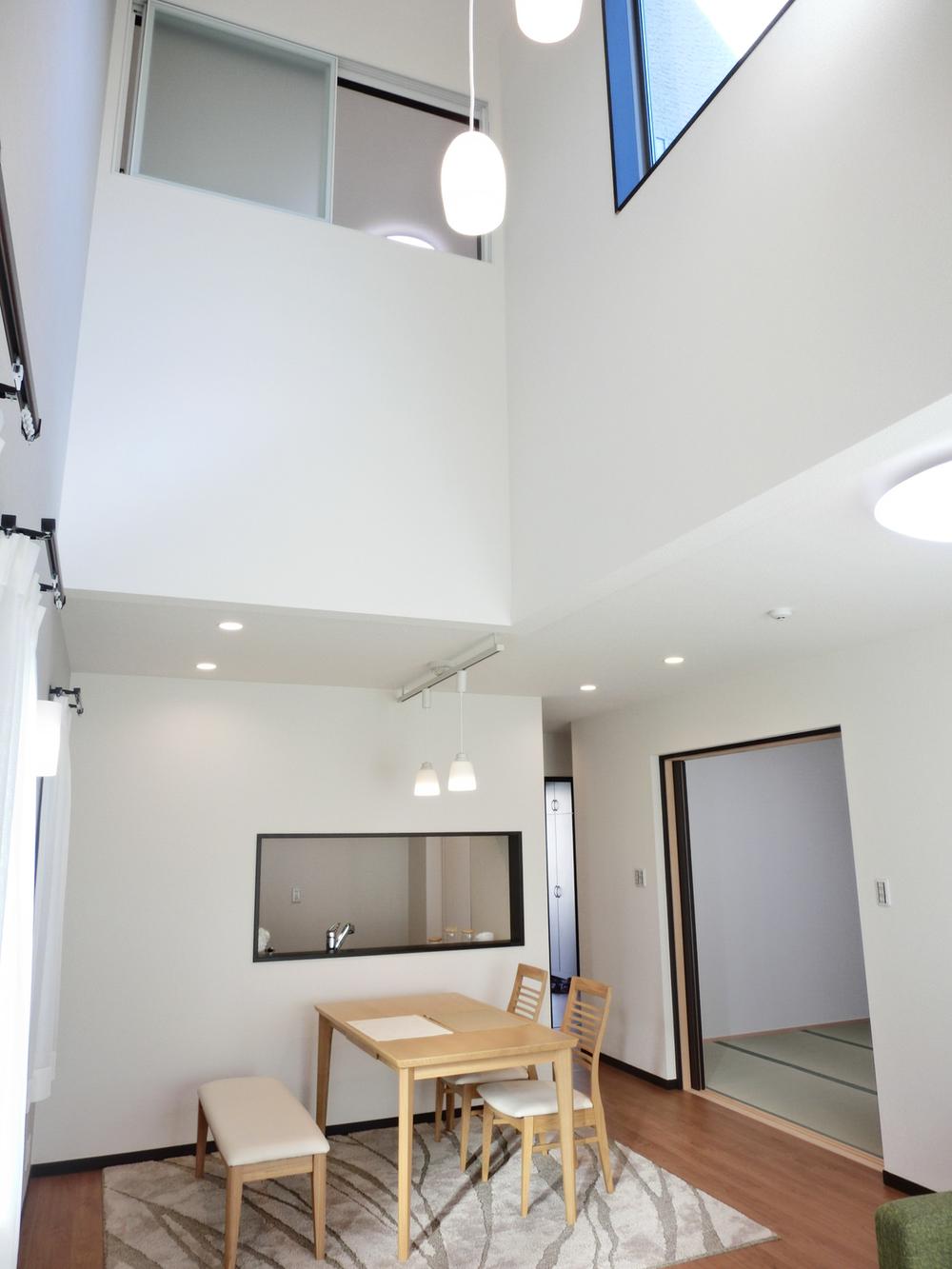 Living. Atrium part (A Building)