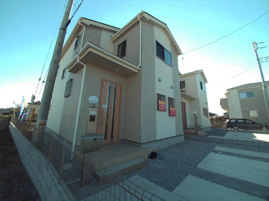 Local photos, including front road. Was building completed. Such as the actual image from per yang, We have to wait all the time so you can see directly. 