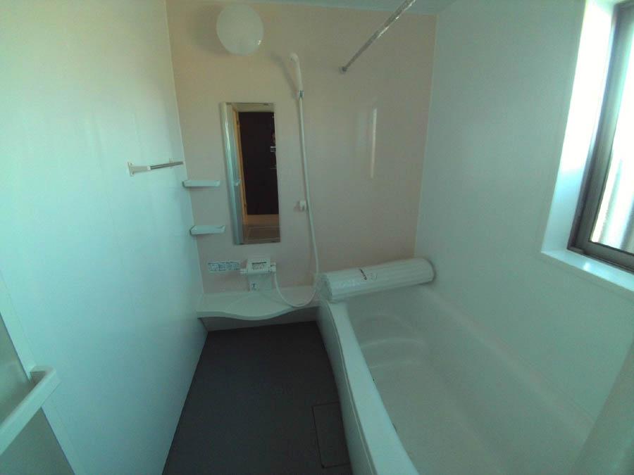 Bathroom. Was building completed. Such as the actual image from per yang, We have to wait all the time so you can see directly. 