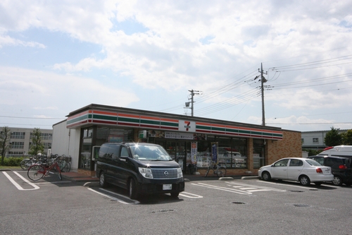 Convenience store. Seven-Eleven Saitama Sajikawa store up (convenience store) 885m