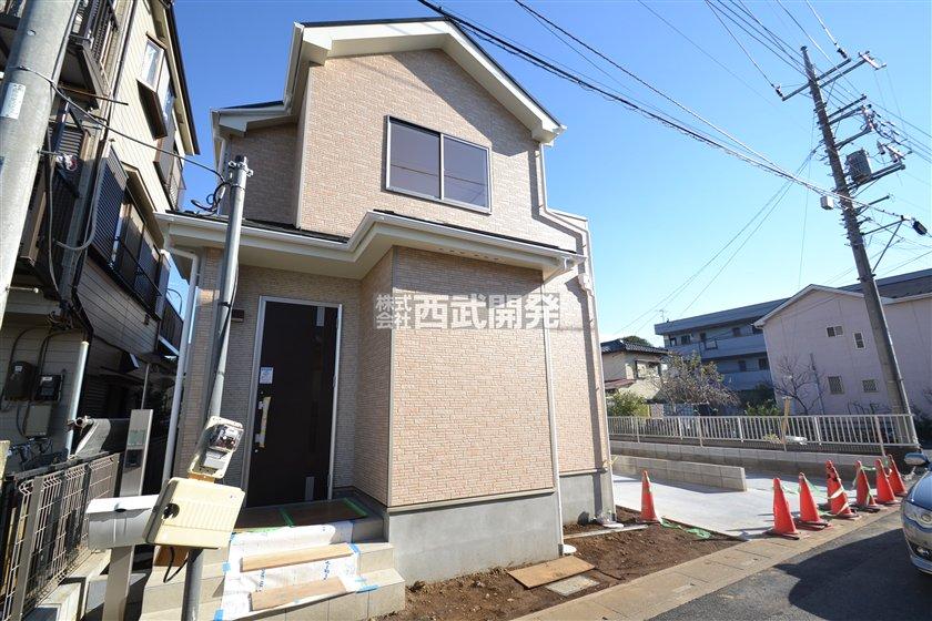 Local appearance photo. Local (12 May 2013) Shooting