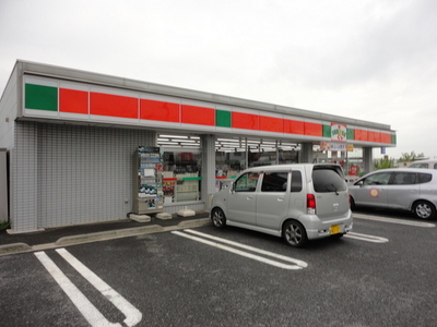 Convenience store. 30m to Sunkus (convenience store)