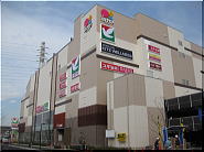 Shopping centre. Ista! Nissin until the (shopping center) 2083m