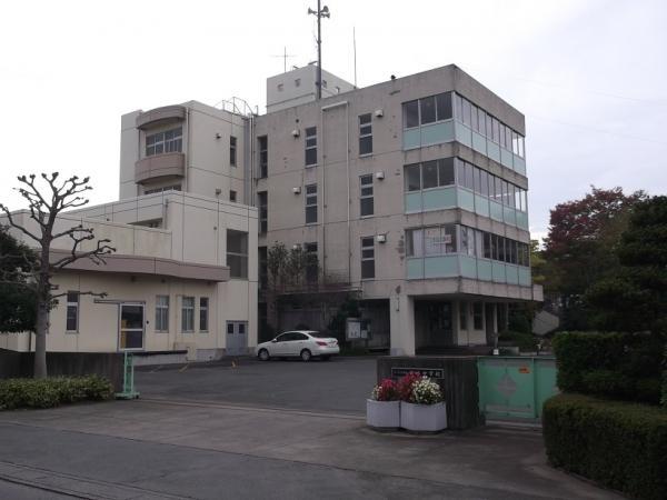 Junior high school. 1300m Uesui junior high school until junior high school