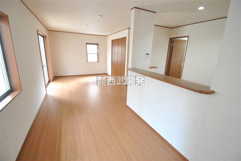 Same specifications photos (living). Same specifications Living-dining