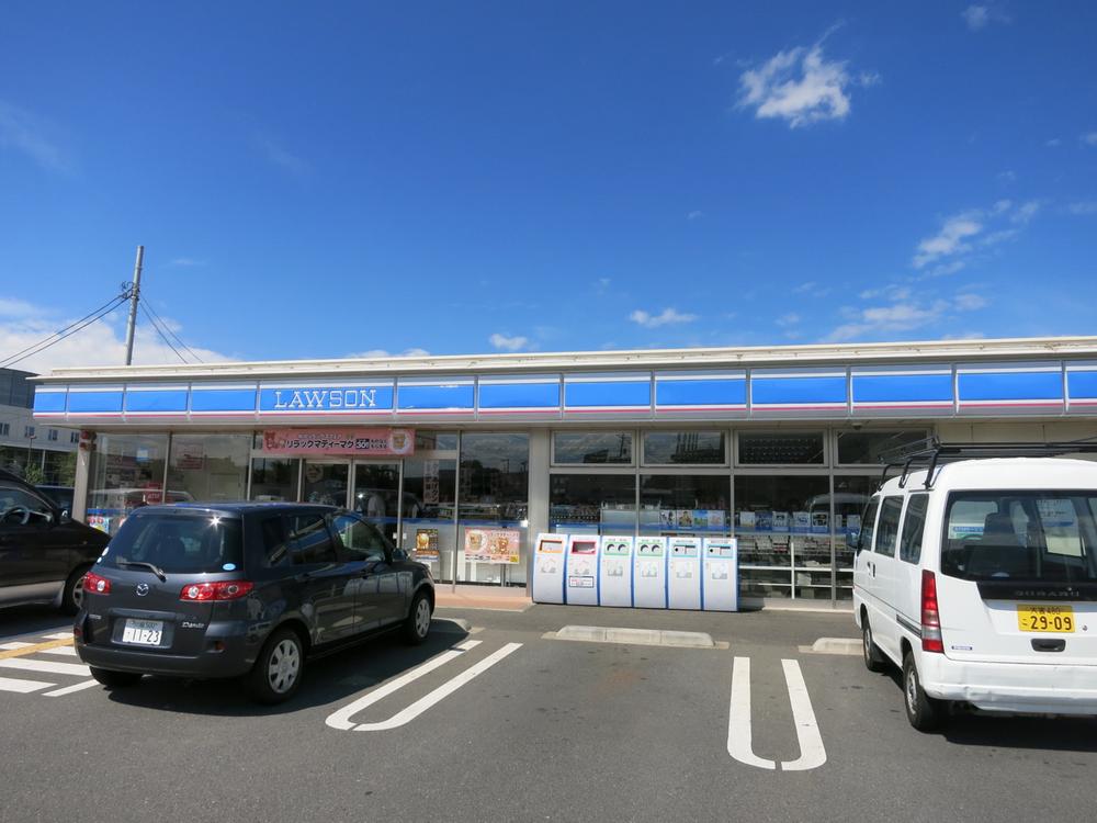 Convenience store. 8 minutes Lawson Saitama west Kuyakushomae shop walk