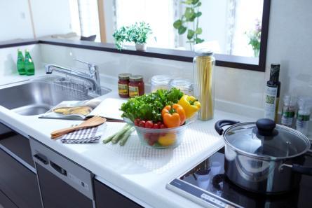 Same specifications photo (kitchen). Adopt an easy-to-use system Kitchen. IH cooking heater, Advanced equipment, such as dishwasher has been included. 