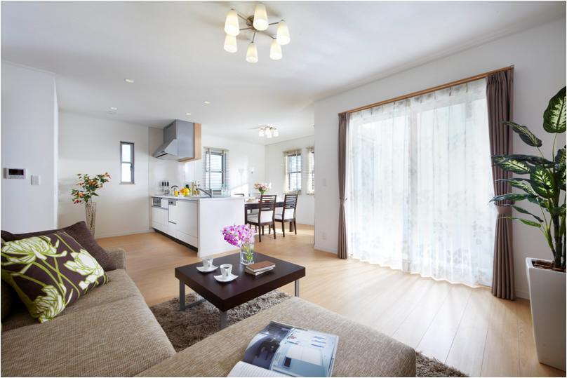 Model house photo. Bathed in bright sunshine, Spacious living-dining. Family will deliver the longing of space everyone can leisurely. 